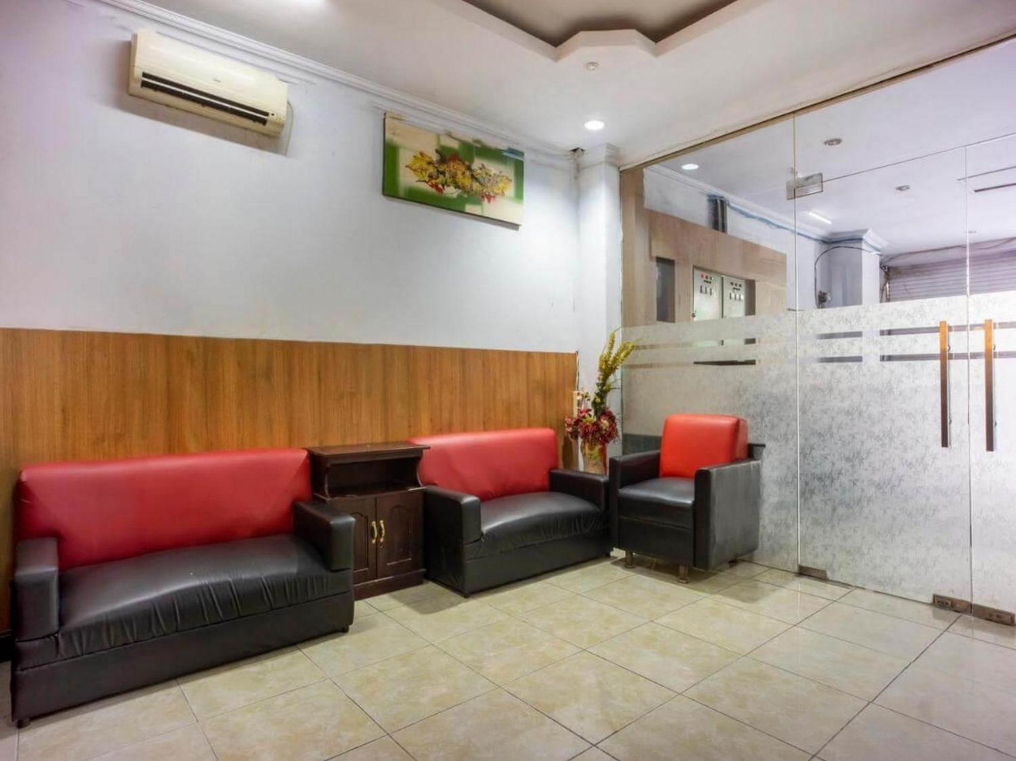 Permata Redpartner Hotel