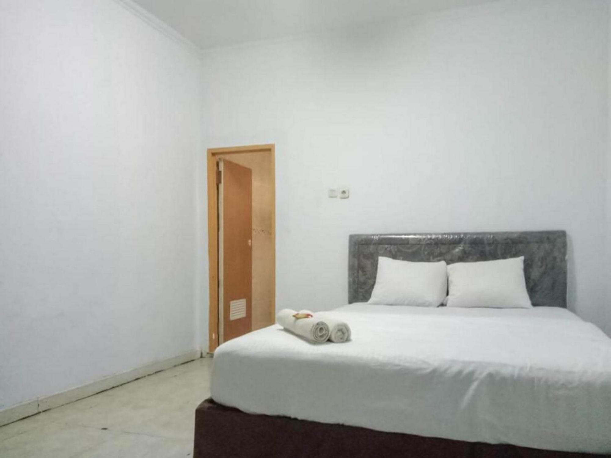 Permata Redpartner Hotel